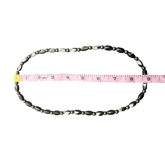 Mens Hematite Magnetic Necklace 21.6in (55cm) - Picture 4 of 5